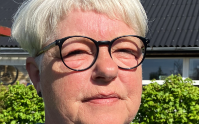 JETTE SPARKET UD, FORDI HUN VIL KØRE MED SELE 